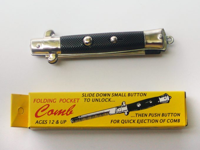 Switchblade Folding Comb